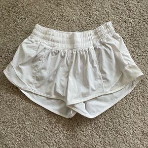 LULULEMON hotty hot white shorts